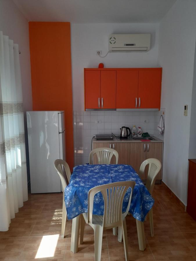 Vila F&M Ксамил Екстериор снимка