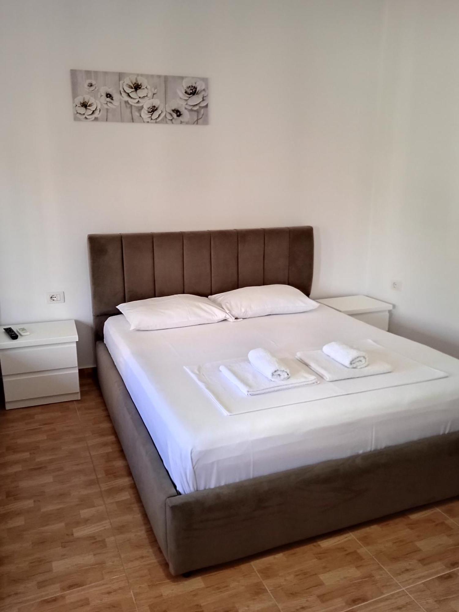 Vila F&M Ксамил Екстериор снимка